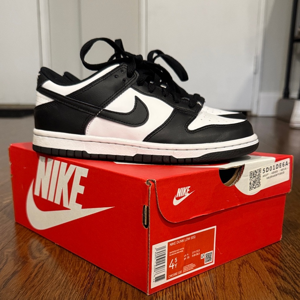 Nike Black and White Low-Top Sneakers